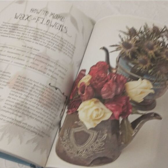 The Vintage Tea Party Year Hardback Book - Picture 3 of 4